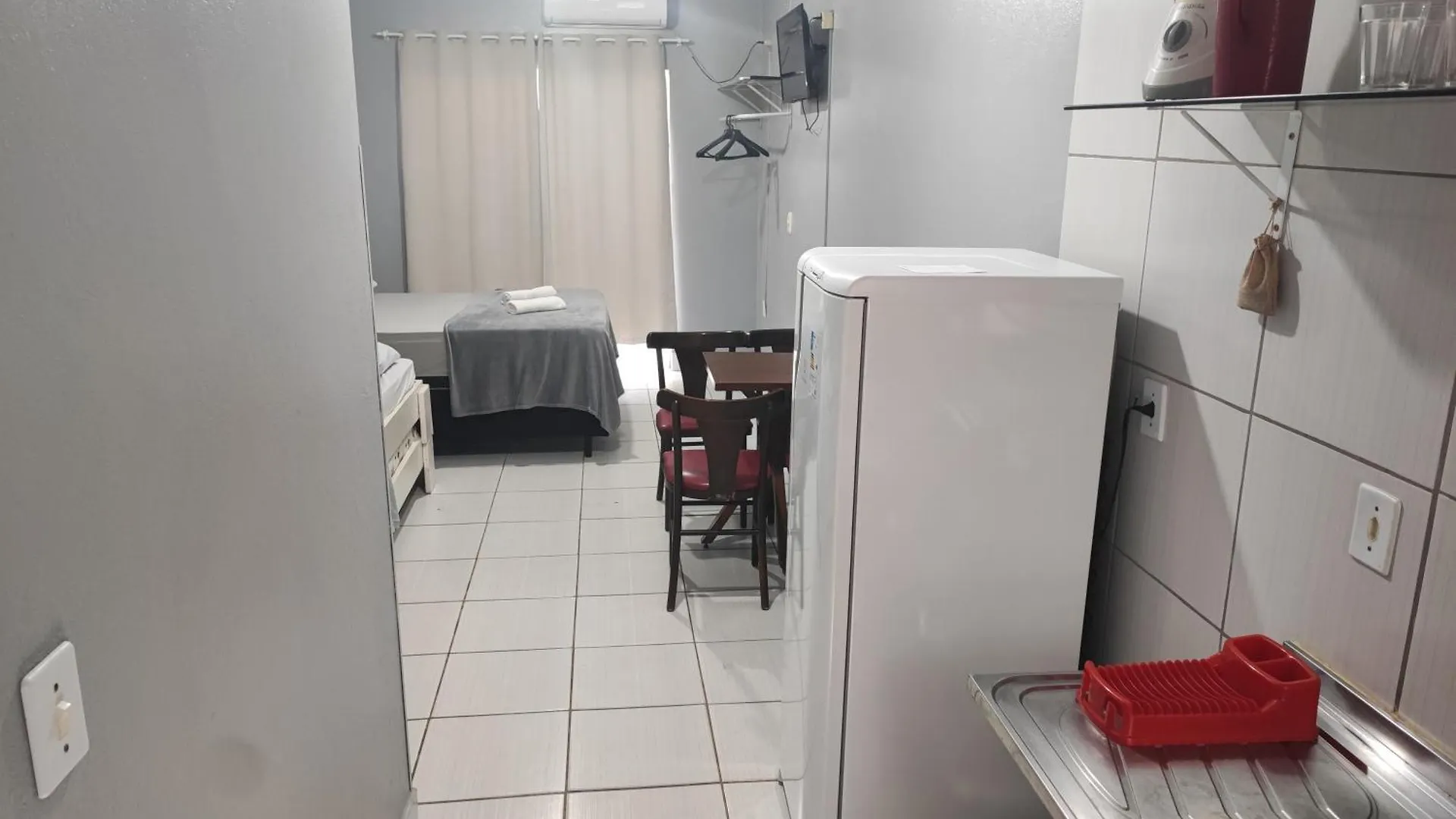 Zzz Bruno Klemtz - Residencial Recanto Dos Passaros Estudio Ate 4 Pessoas Com Ar Split Wifi Coz Vaga Itapema Apartman